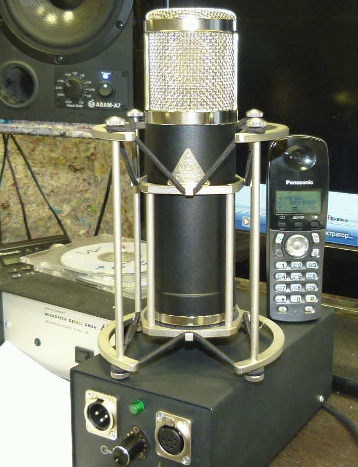 размеры лампового микрофона октава Окталаб мкл111 в студии